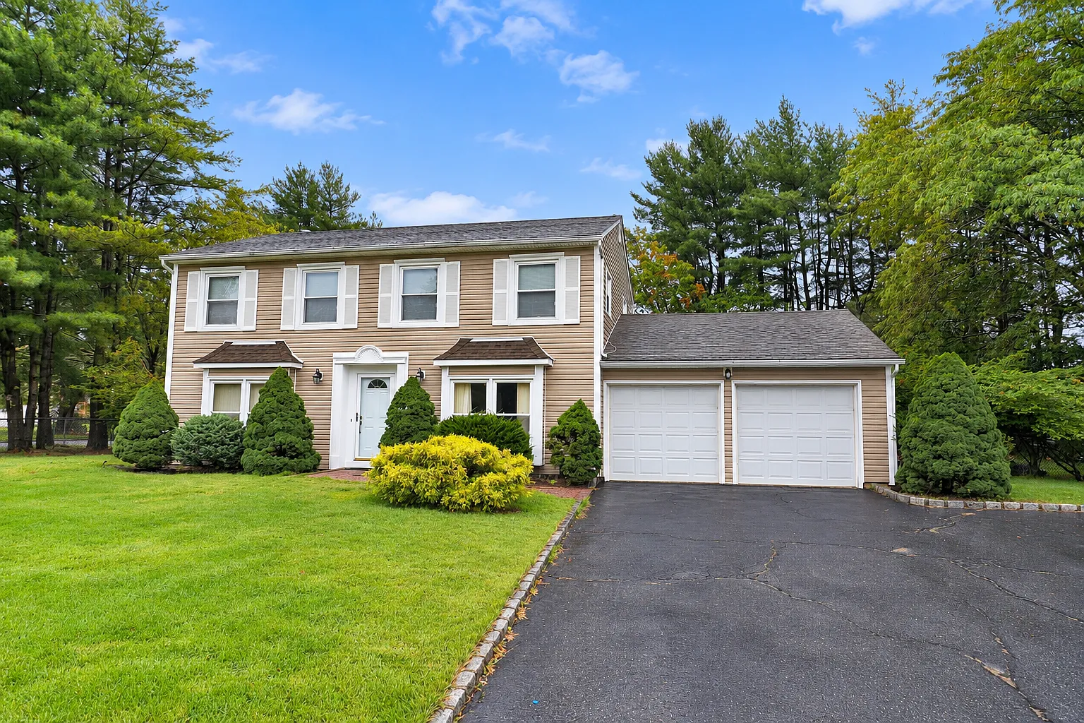 Magnet St, Stony Brook — Photo 1
