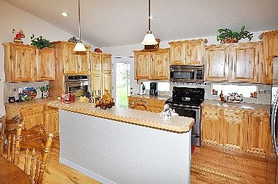 3rd image of 3332 66th Ave