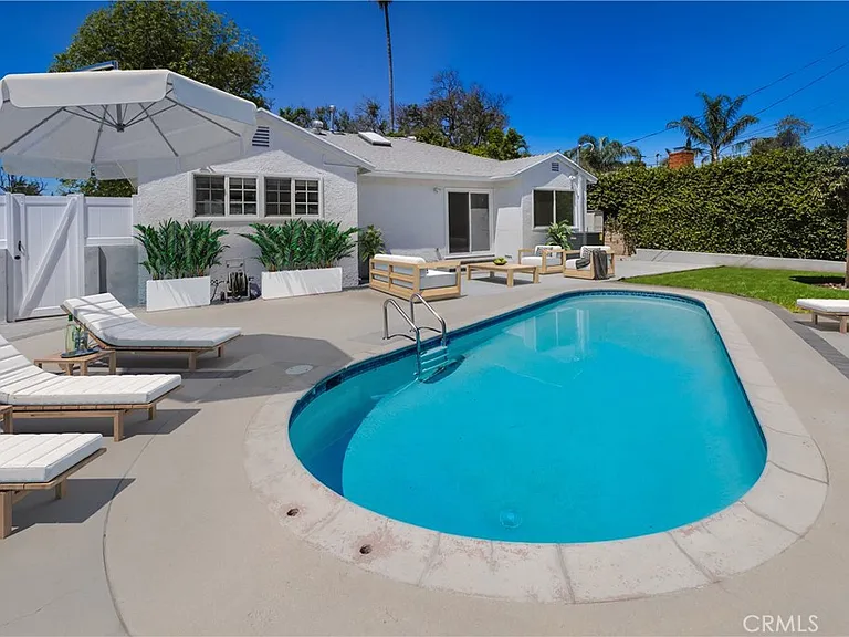 11000 Gaviota Ave — Photo 13
