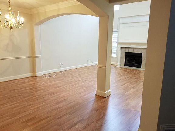 2nd image of 535 Poplar Ln #535