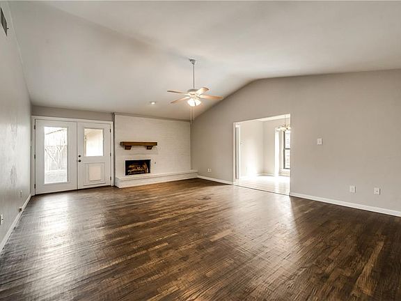 3rd image of 1610 Heather Glen Ct