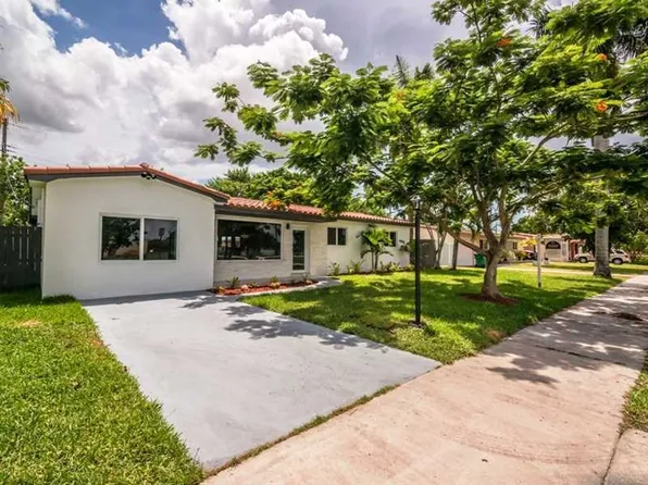 1215 SW 94th Ct, Miami, FL 33174