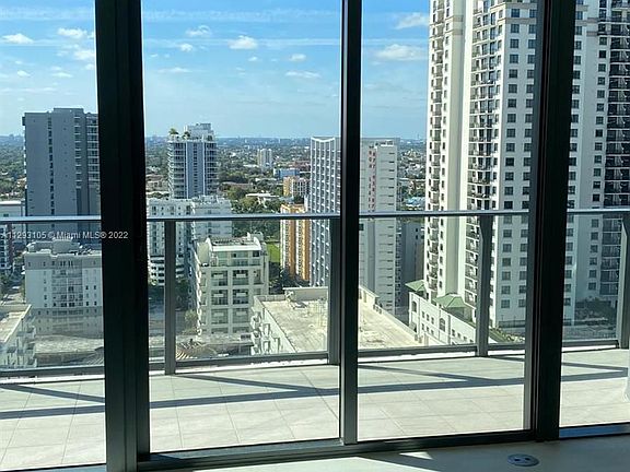 2nd image of 1000 Brickell Plz #2508