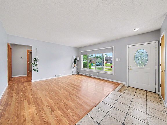 2nd image of 1241 Shirley Dr