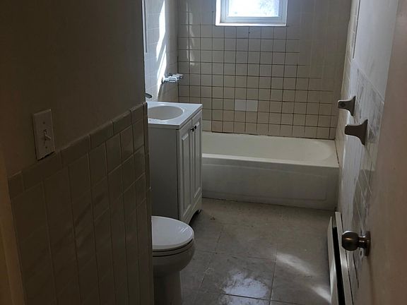 5th image of 1178 E 221st St