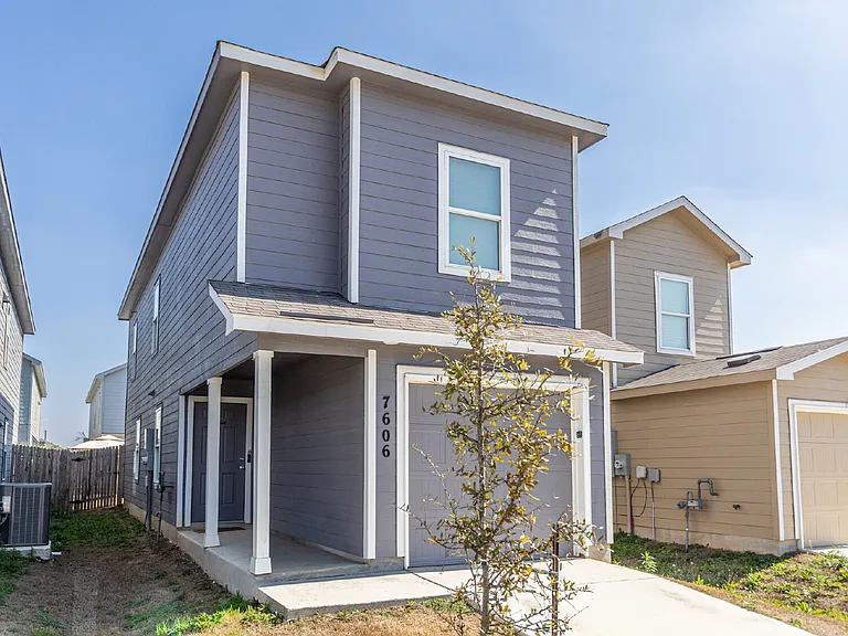 7606 Chancery Gate — Photo 3
