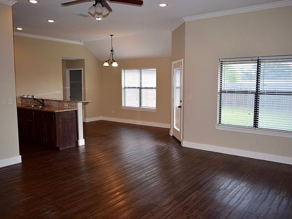 4th image of 745 County Road 3508 Unit H