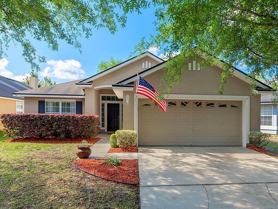 1st image of 746 Mackenzie Cir