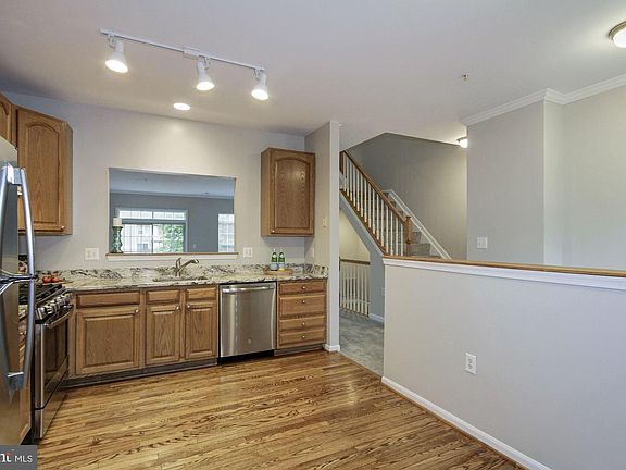 5th image of 2615 Caulfield Ct