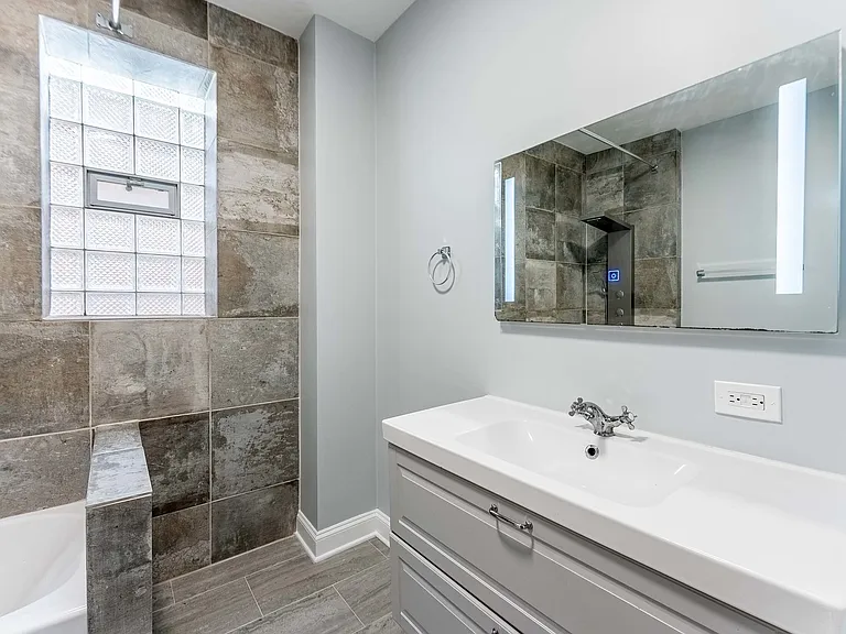 555 N Lawler Ave #1 — Photo 12