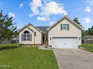 105 Counts Ct, New Bern, NC 28562