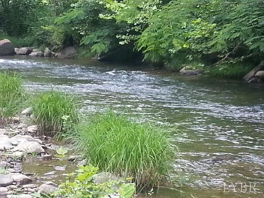 2nd image of 7893 Crabtree Falls Hwy