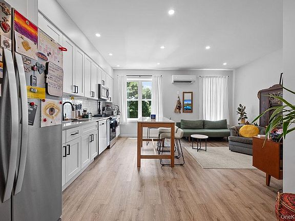 4th image of 39-31 47th Avenue
