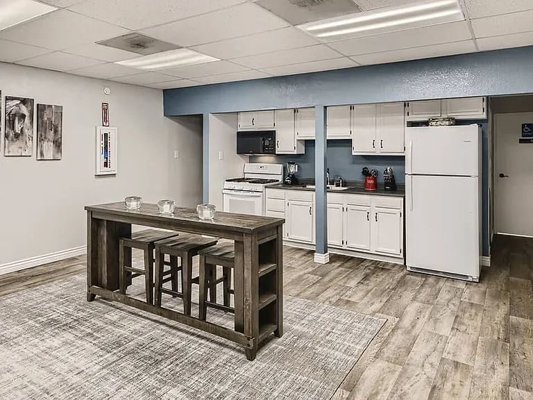 Kitchen and Clubhouse