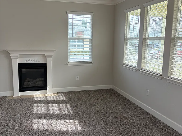 1364 Marjorie Ct — Photo 4