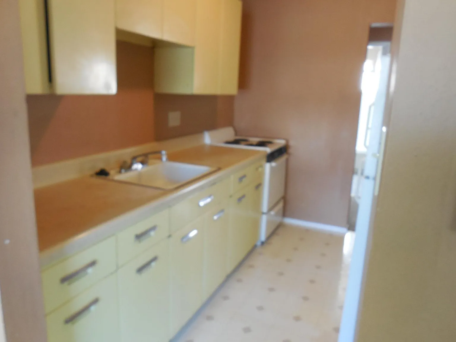 1 bed, 650 sqft, $1,550 — Photo 3