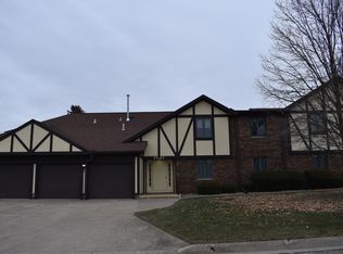 44 Crystal Ct #B-2, Pontiac, IL