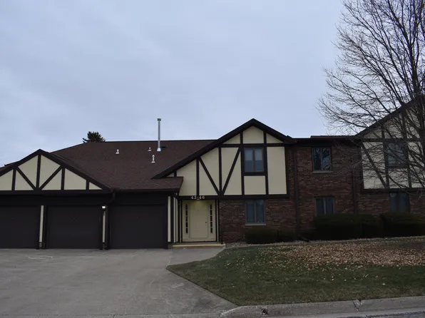 44 Crystal Ct #B-2, Pontiac, IL 61764