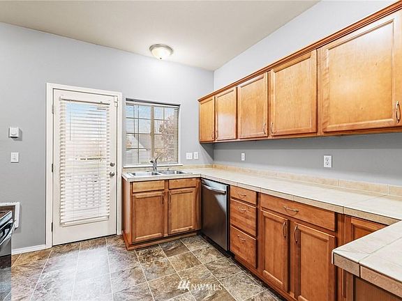 4th image of 5213 Solberg Dr SW #B
