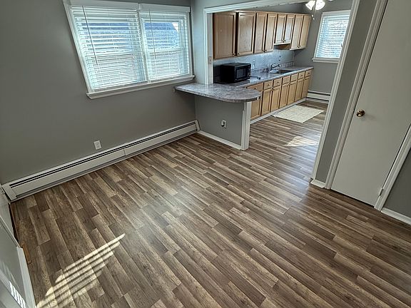3rd image of 72 Avenue A Floor 2