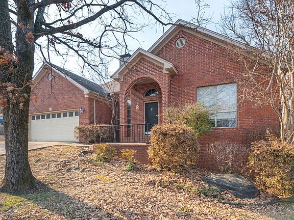 3rd image of 210 Trelon Cir