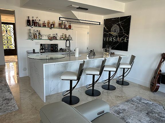 4th image of 10 Marina Gardens Dr