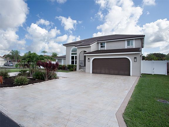 3rd image of 5660 Briarwood Way