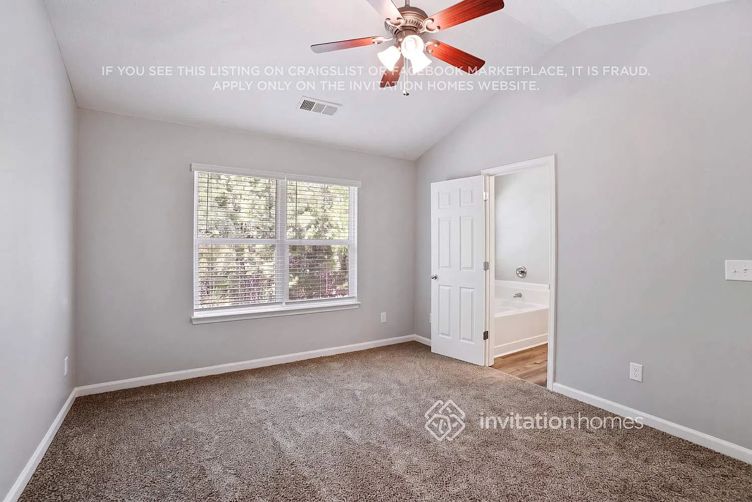 9461 Lakeview Rd Union City, GA 30291 — Photo 4