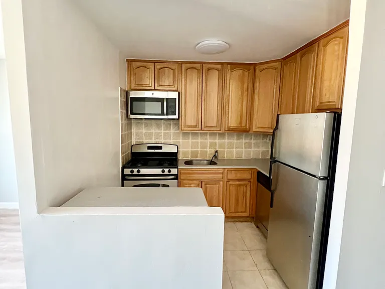 44-30 Douglaston Pkwy #6C — Photo 13