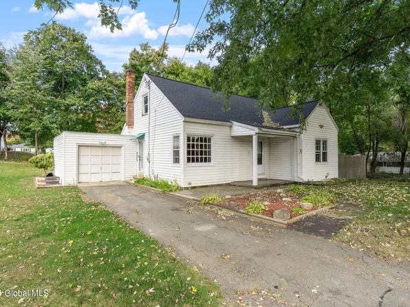 11 Sandra Drive, Troy, NY 12180