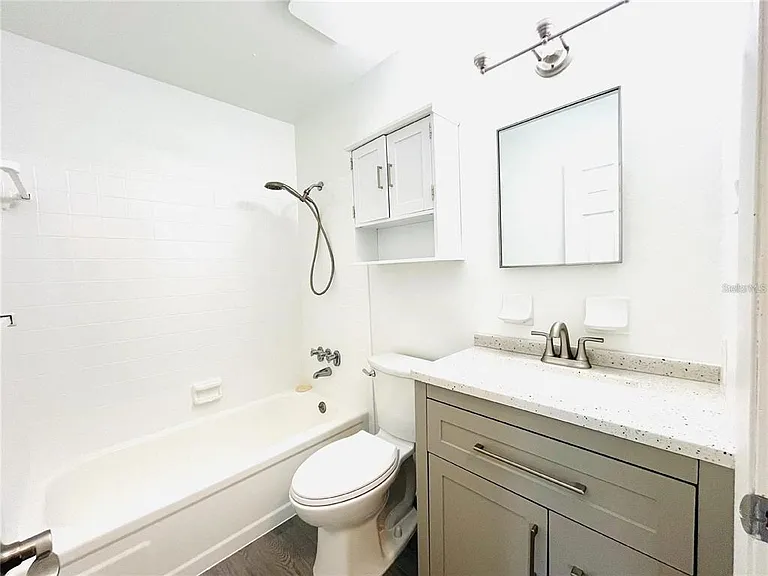 1509 Phyllis St — Photo 12