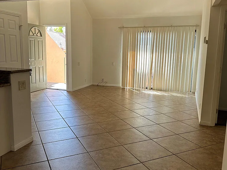 1400 W Edgehill Rd — Photo 9