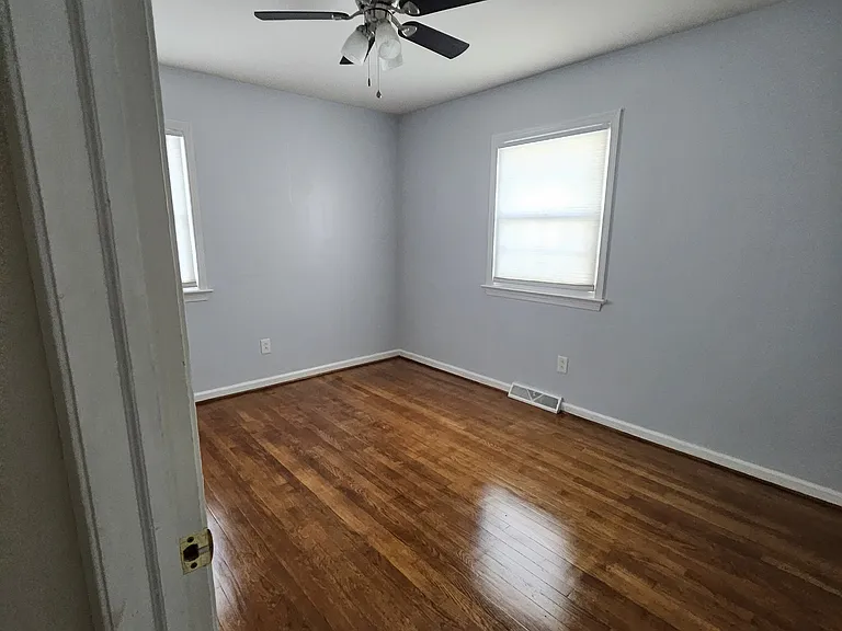 200 Madrid Dr — Photo 2