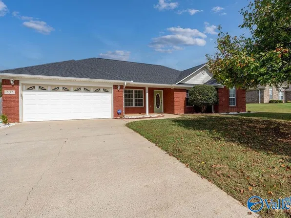 307 Antler Point Dr, New Market, AL 35761