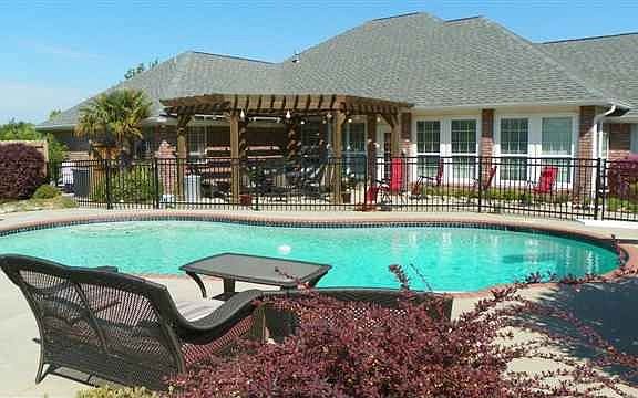 4th image of 1012 High Meadow Dr