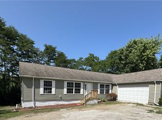 301 Eagle Bluff Dr, Oakwood, IL