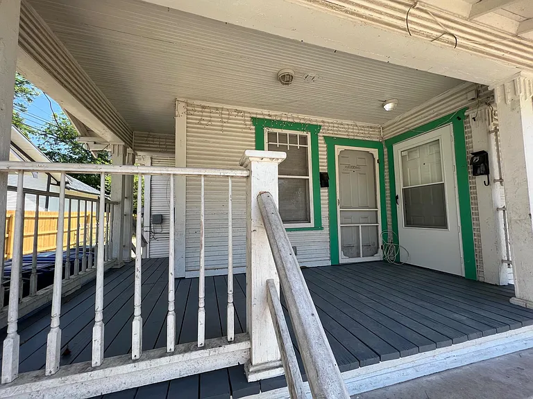 700 W Elsmere Pl — Photo 8