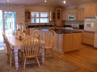 428 Alderbrook Dr, Santa Rosa, CA 95405