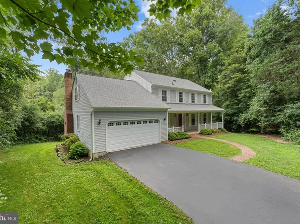 11438 Meath Dr, Fairfax, VA 22030