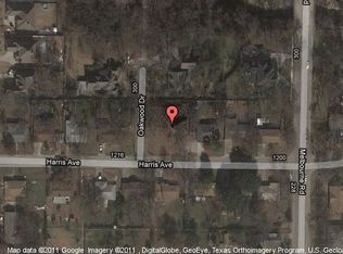 300 Oakwood Dr, Hurst, TX 76053