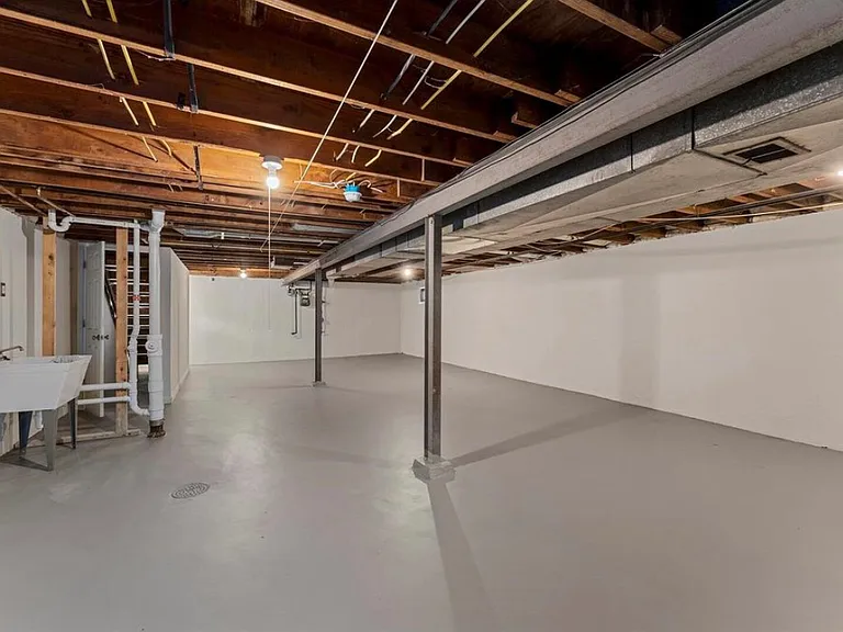 1614 Bredell Ave — Photo 20