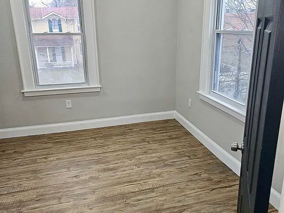 4th image of 608 Homestead St #D