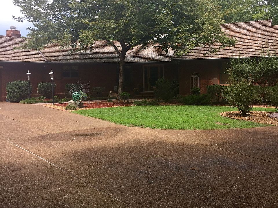 1st image of 1910 Beech Cove Dr NW