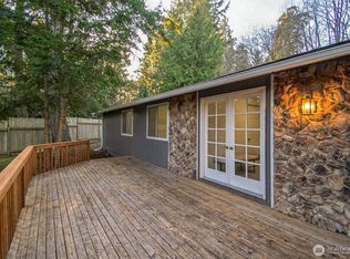 20685 Nachant Dr NE, Indianola, WA 98342