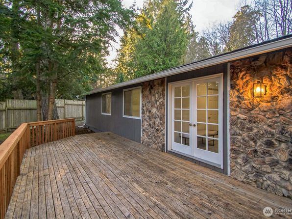 20685 Nachant Drive NE, Indianola, WA 98342