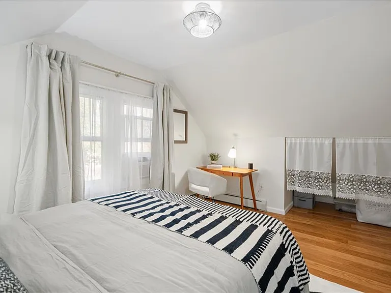 146 Vista Pl #3 — Photo 2