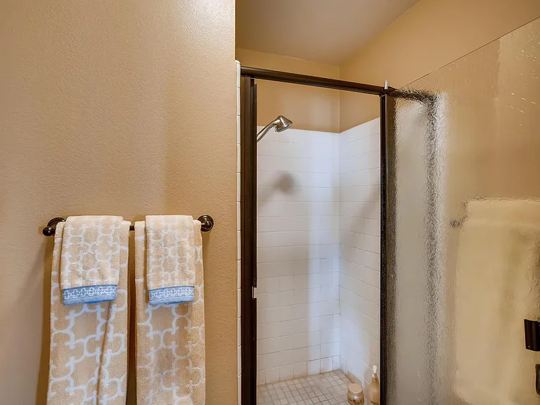 24326 Toledo Ln — Photo 18
