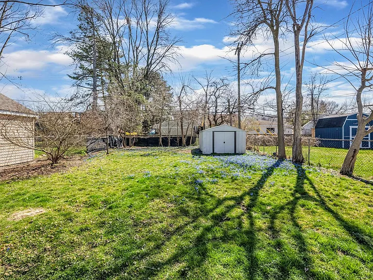 419 W Twelve Mile Rd — Photo 26