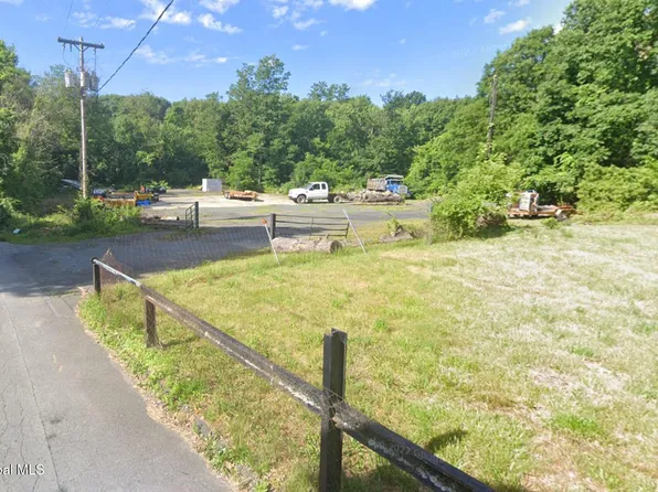 3 Burrett Lane, Troy, NY 12180