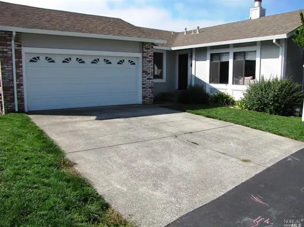 1585 Rainier Ave, Petaluma, CA 94954